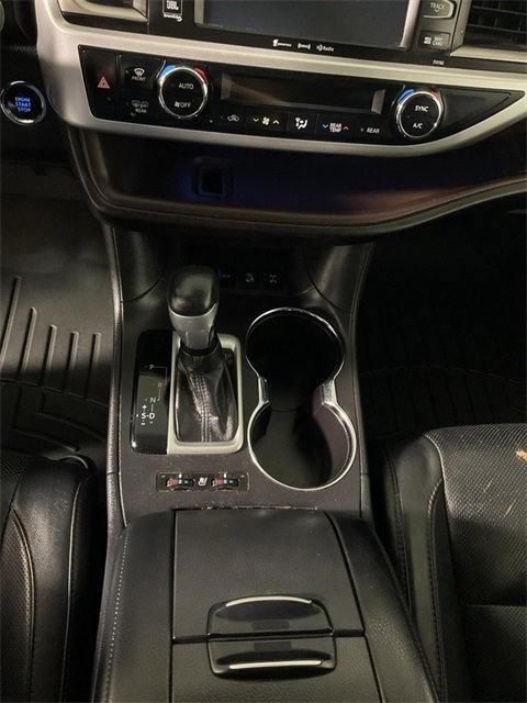 Used 2016 Toyota Highlander Limited image 29