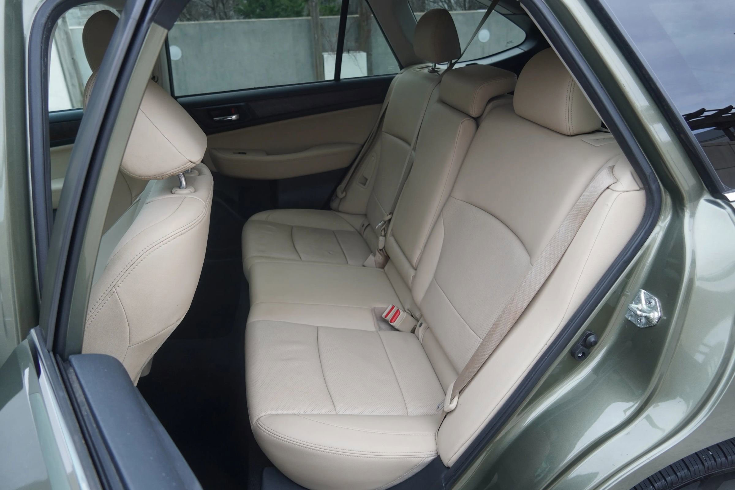 Used 2015 Subaru Outback 2.5i Limited image 30