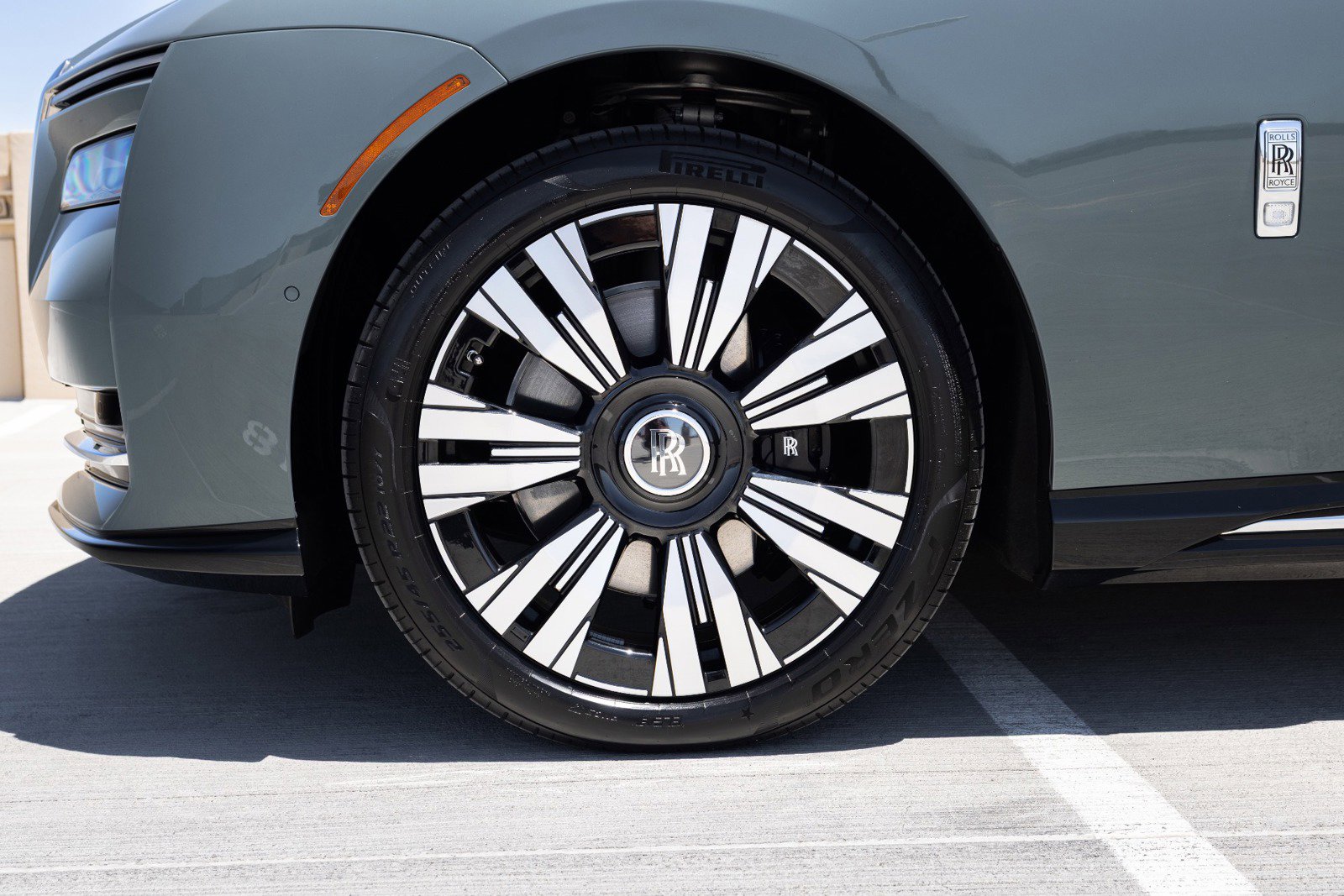 Used 2024 Rolls-Royce Spectre w/ Spectre Launch Package AWD/4WD image 14