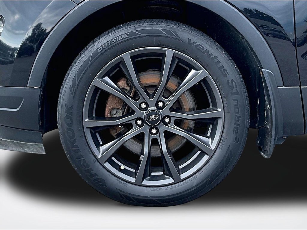 Used 2019 Ford Explorer XLT w/ XLT Sport Appearance Package AWD/4WD image 10