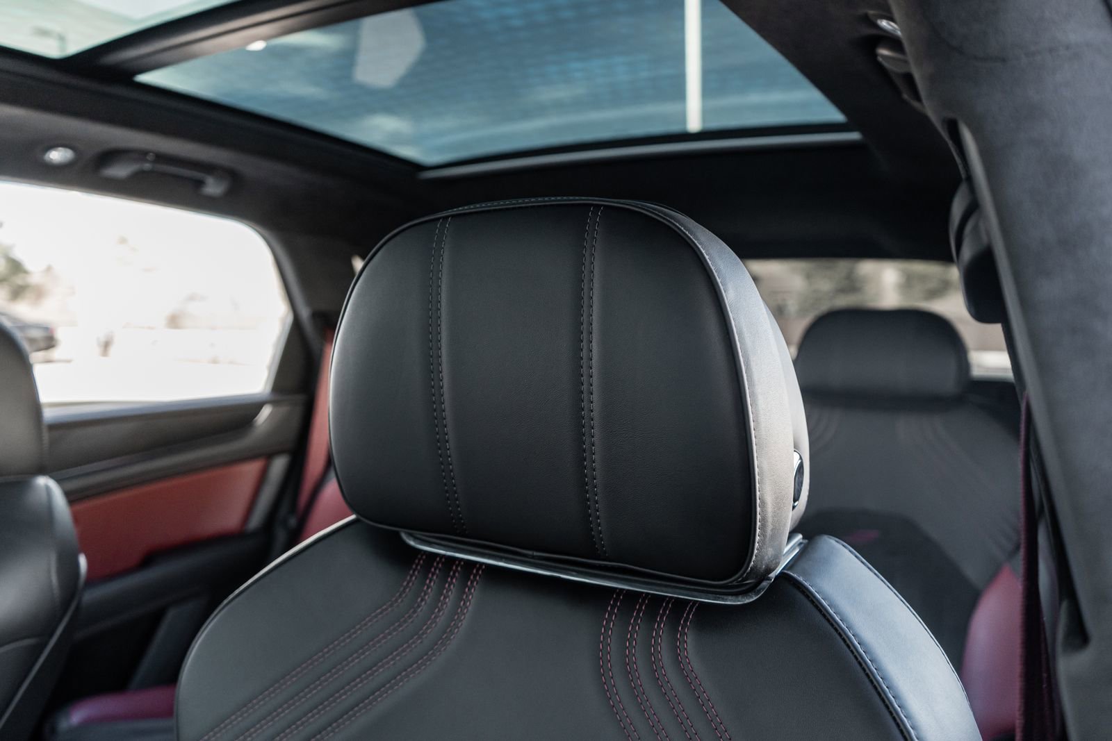 Certified 2022 Bentley Bentayga image 29