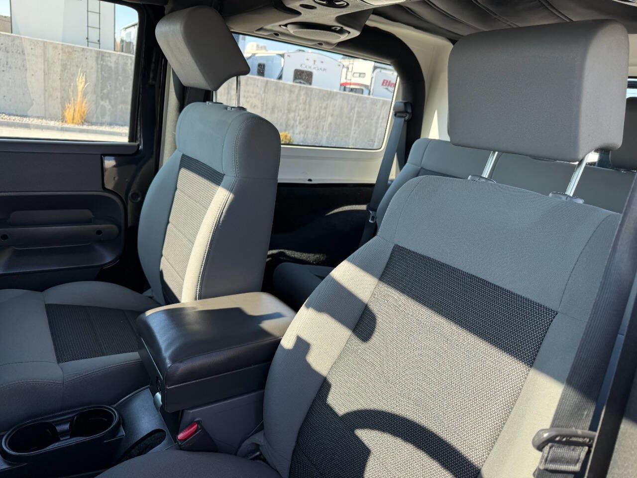 Used 2010 Jeep Wrangler Rubicon w/ PWR Convenience Group image 23