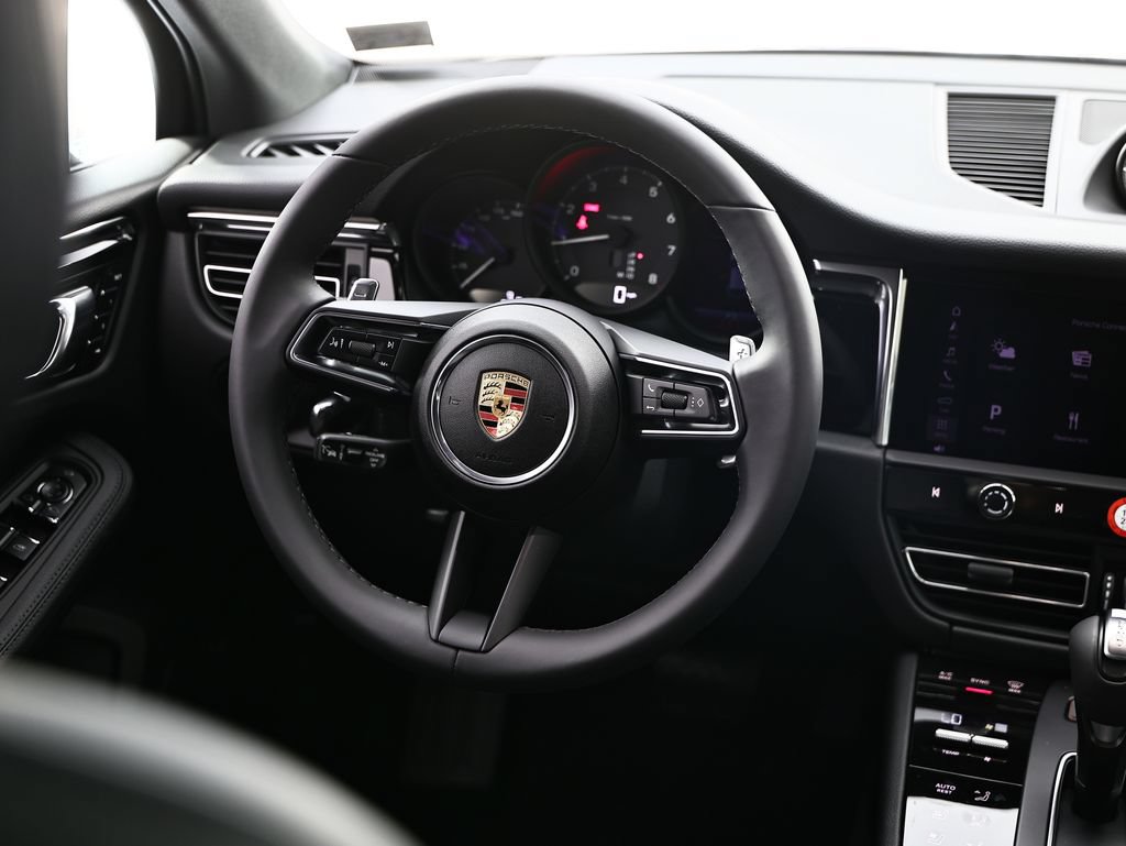 New 2026 Porsche Macan AWD/4WD image 31