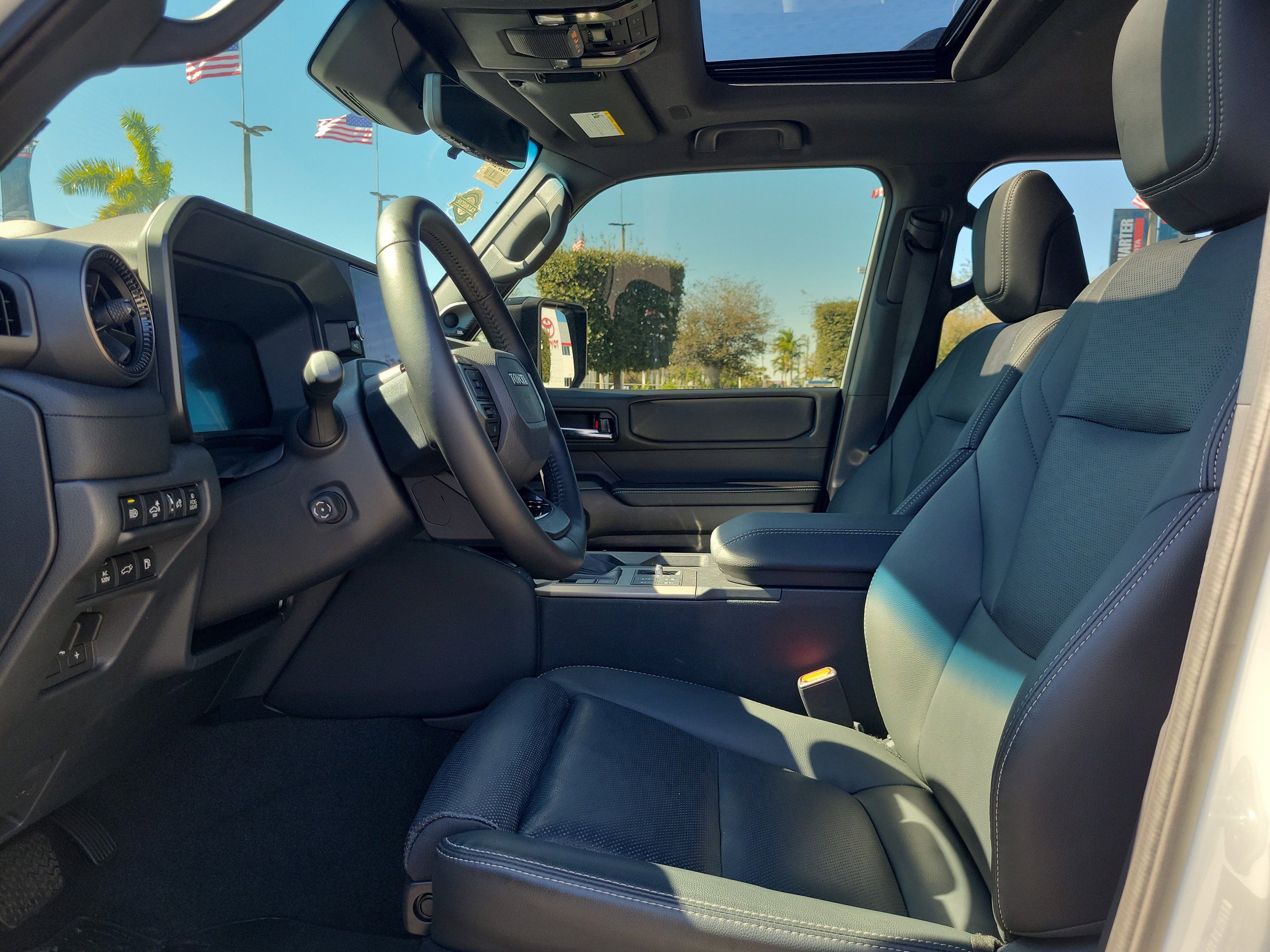 Used 2025 Toyota Land Cruiser image 19