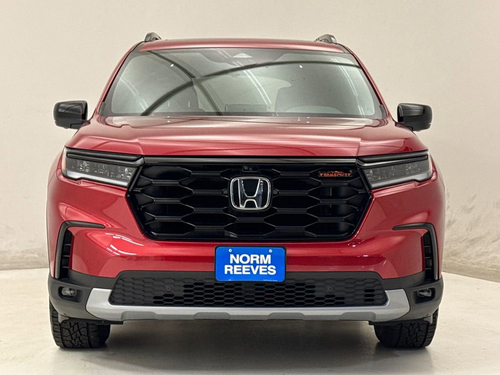 Certified 2025 Honda Pilot TrailSport image 3