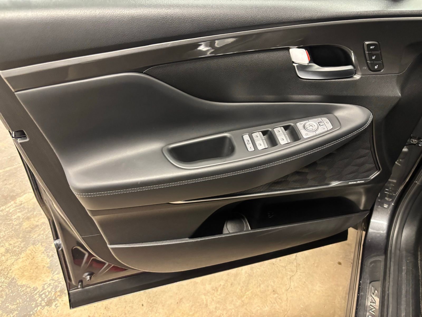 Certified 2023 Hyundai Santa Fe Calligraphy AWD/4WD image 18