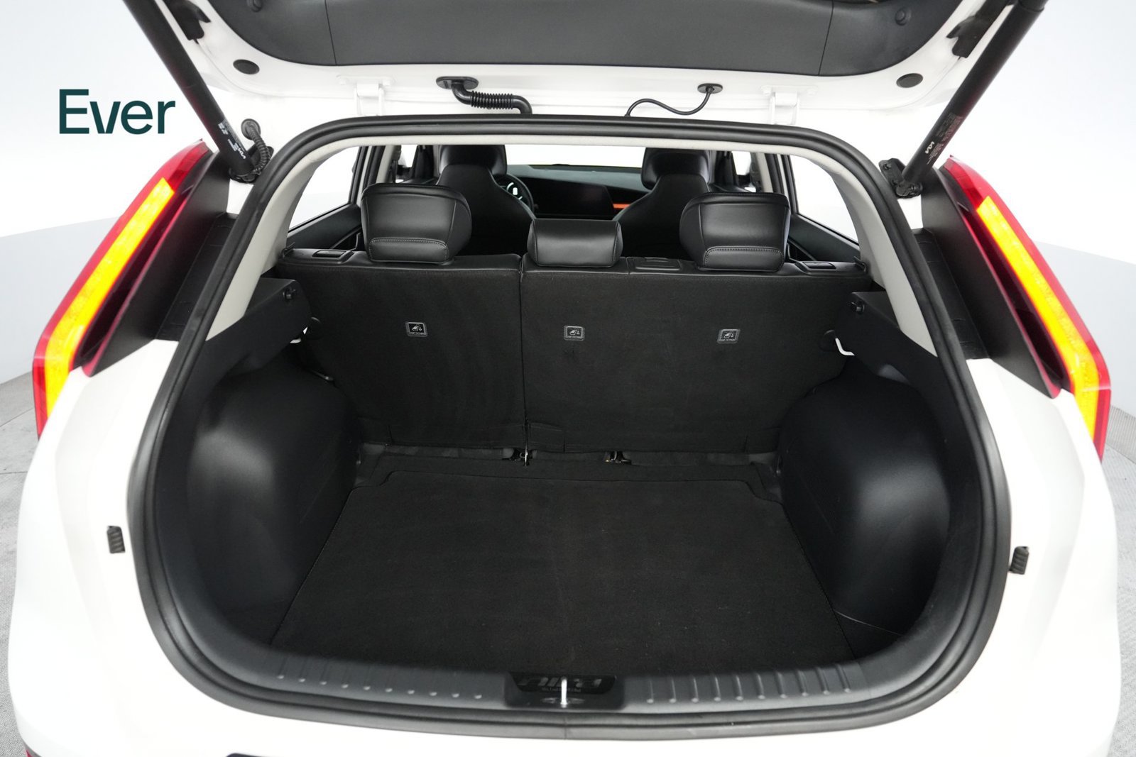 Used 2023 Kia Niro Wave FWD image 8
