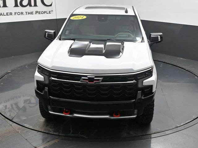 Used 2024 Chevrolet Silverado 1500 ZR2 w/ Technology Package image 45