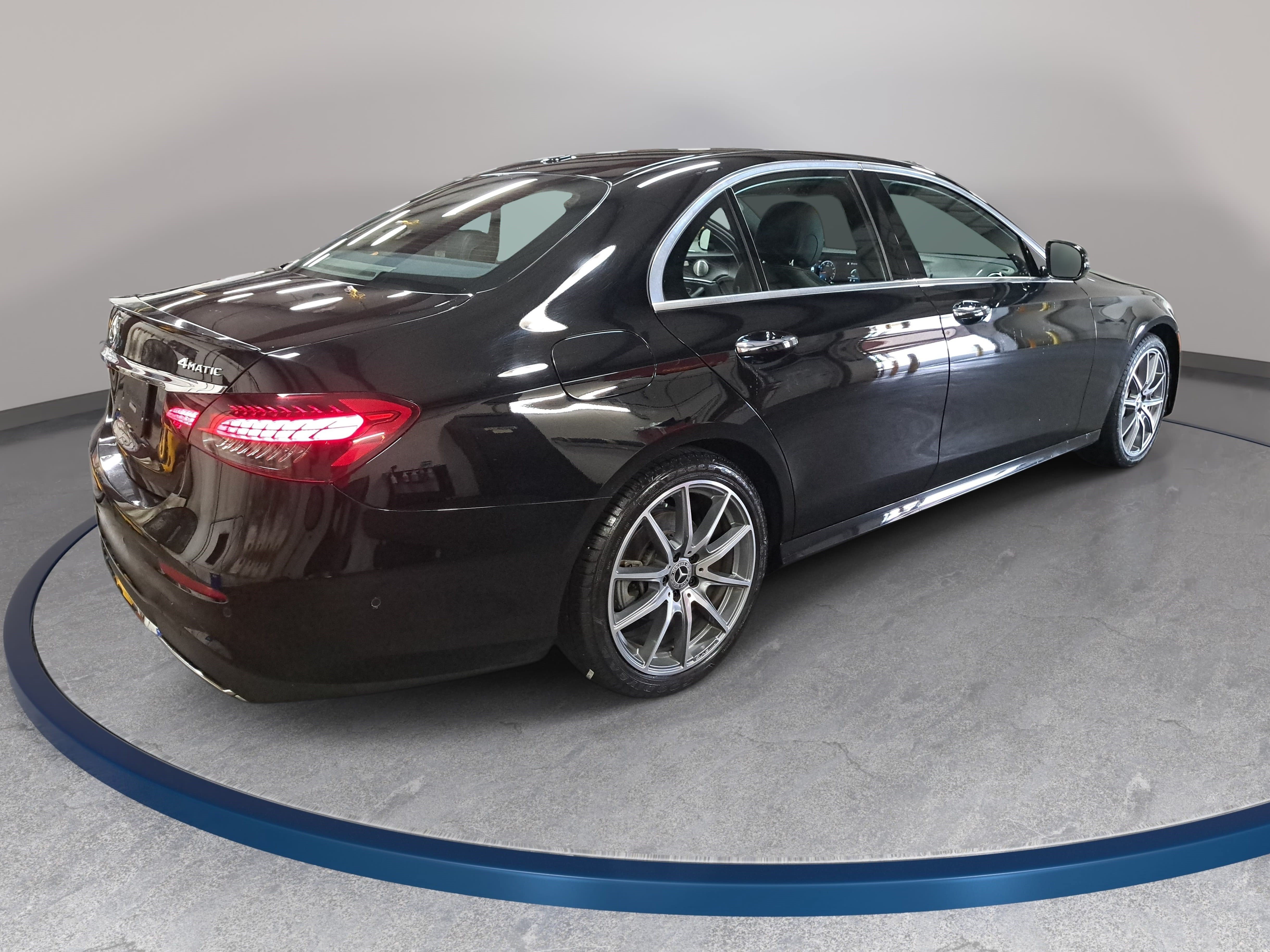 Used 2021 Mercedes-Benz E 350 4MATIC Sedan image 5