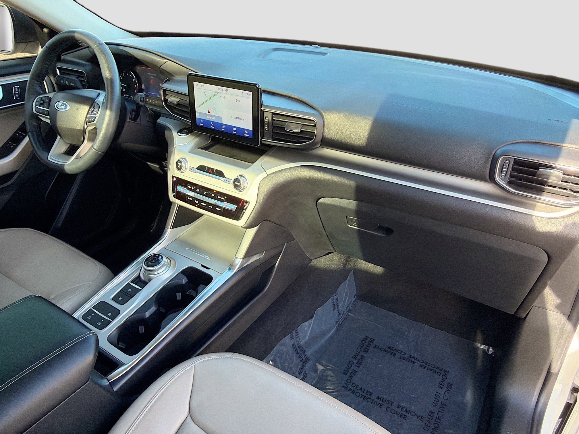 Used 2022 Ford Explorer XLT w/ Equipment Group 202A image 14