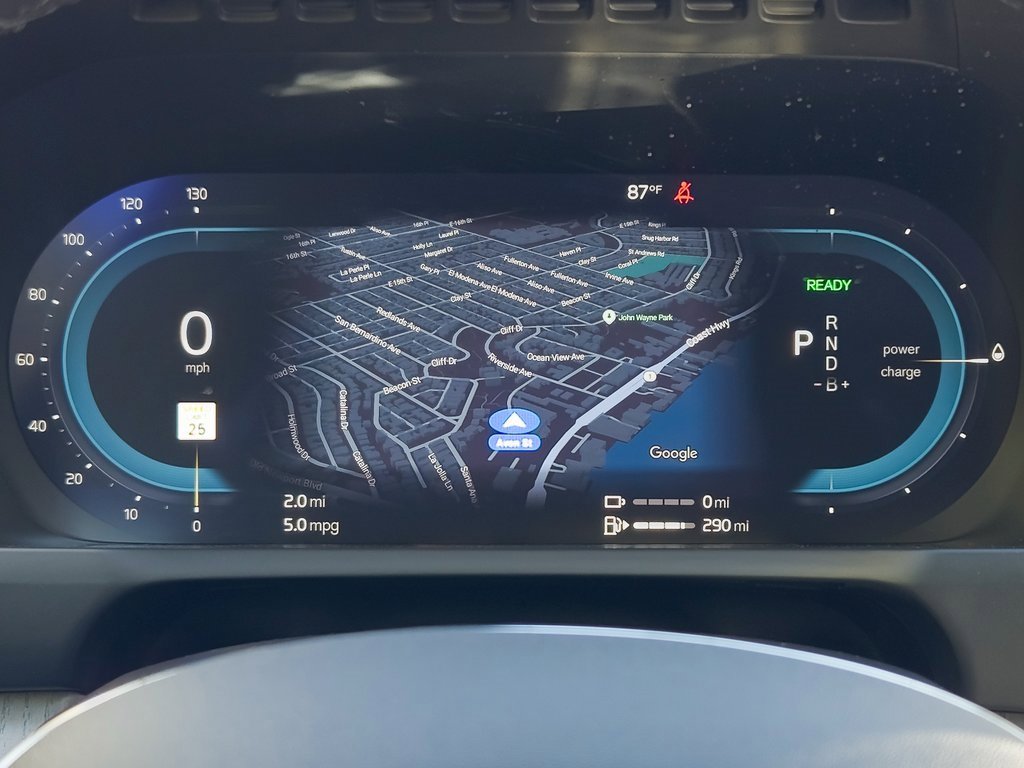 Used 2025 Volvo XC90 T8 Ultra w/ Protection Package Premier image 18