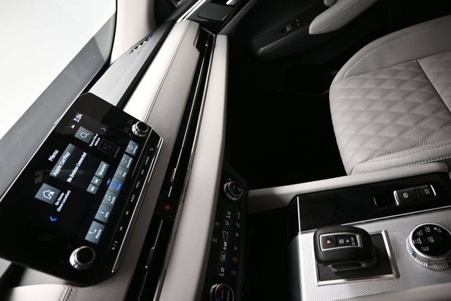 Used 2024 Mitsubishi Outlander SEL Black Edition FWD image 19