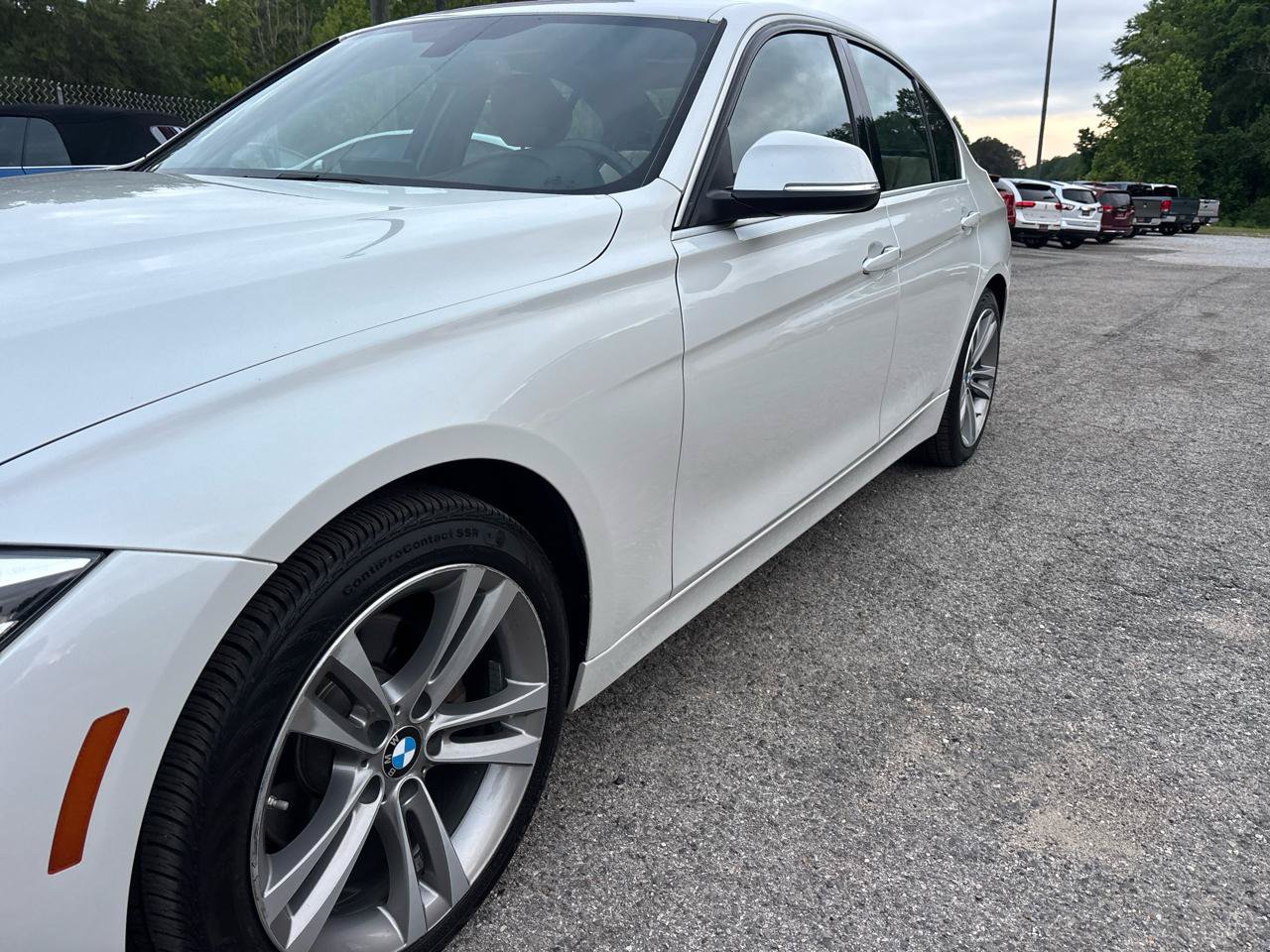 Used 2017 BMW 330i Sedan RWD image 5