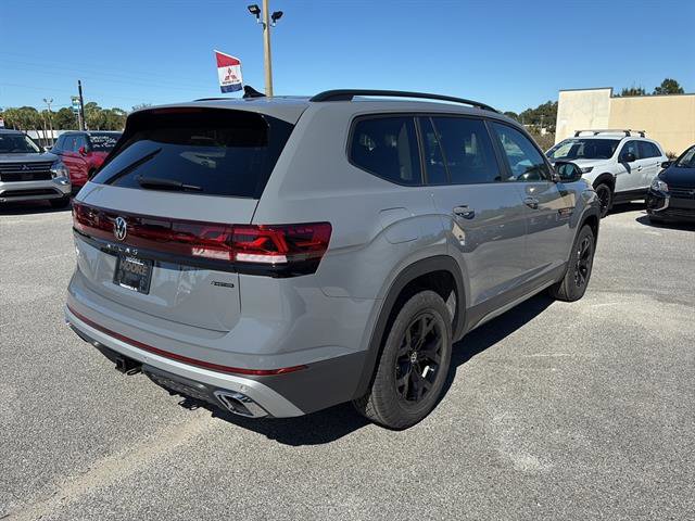New 2026 Volkswagen Atlas Peak Edition image 6