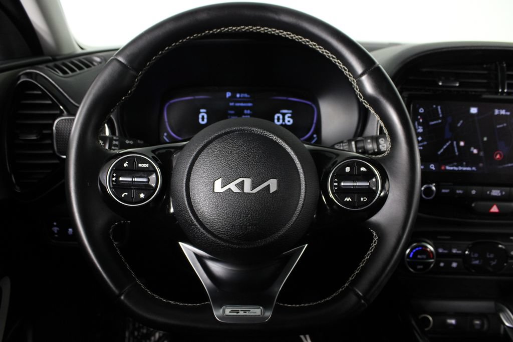 Used 2023 Kia Soul GT-Line FWD image 9
