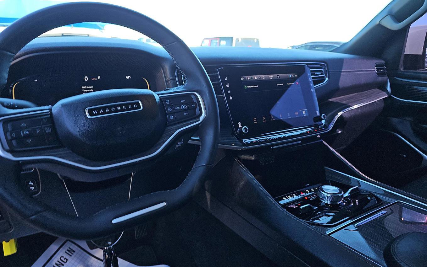 Used 2022 Jeep Wagoneer Series III image 9