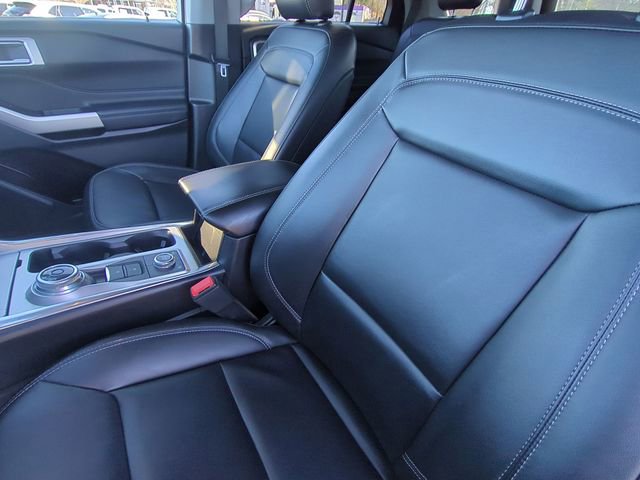 Used 2023 Ford Explorer XLT w/ Equipment Group 202A image 21