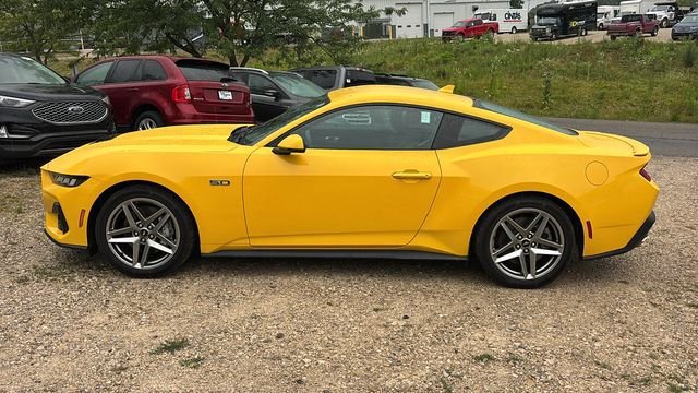 Used 2024 Ford Mustang GT Premium RWD image 4