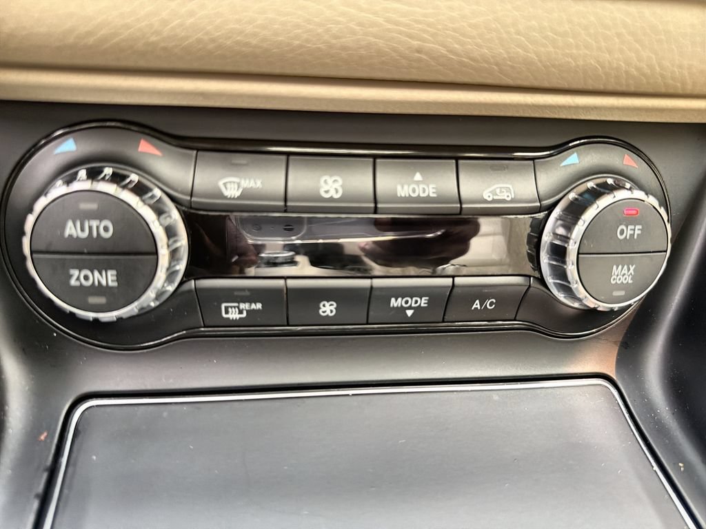 Used 2020 Mercedes-Benz GLA 250 4MATIC image 17