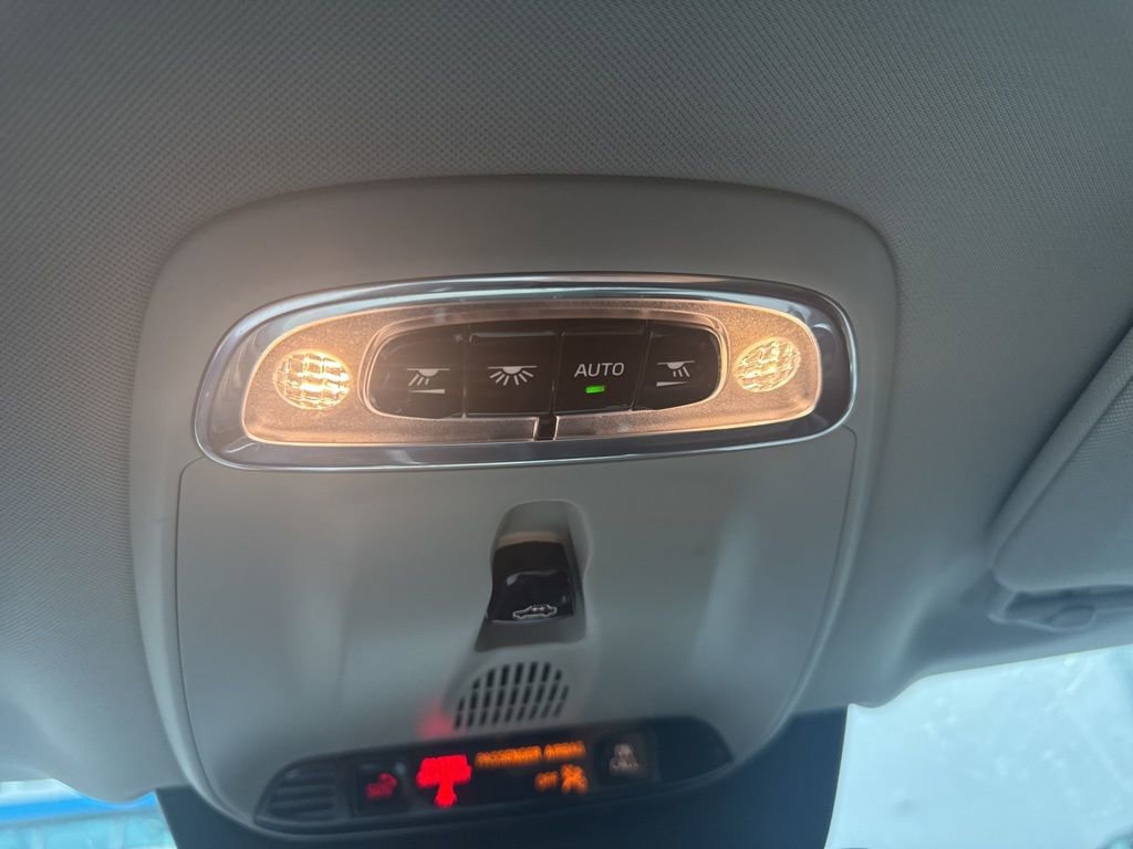 Used 2021 Volvo XC90 T6 Momentum image 21