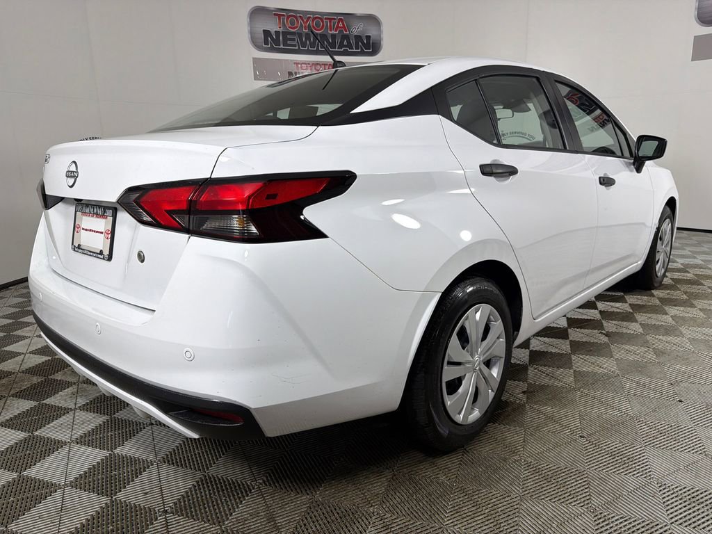Used 2024 Nissan Versa S FWD image 3