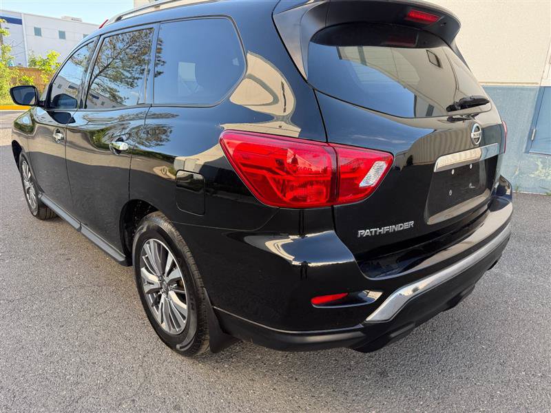 Used 2018 Nissan Pathfinder S AWD/4WD image 5