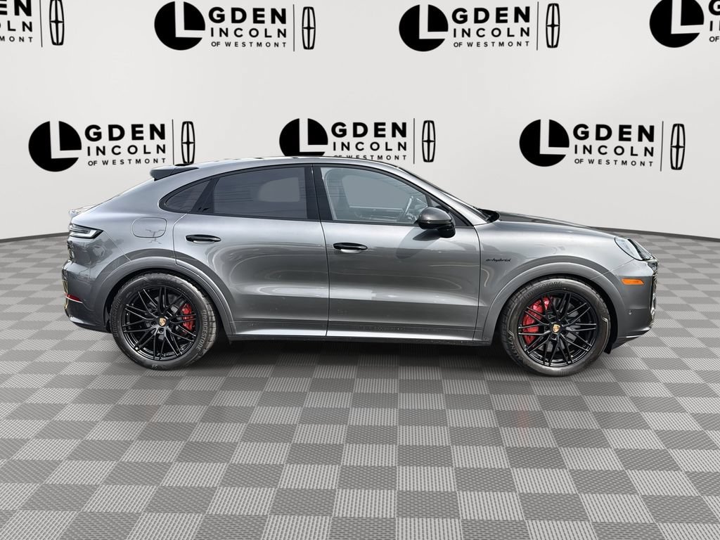 Used 2024 Porsche Cayenne Turbo AWD/4WD image 9