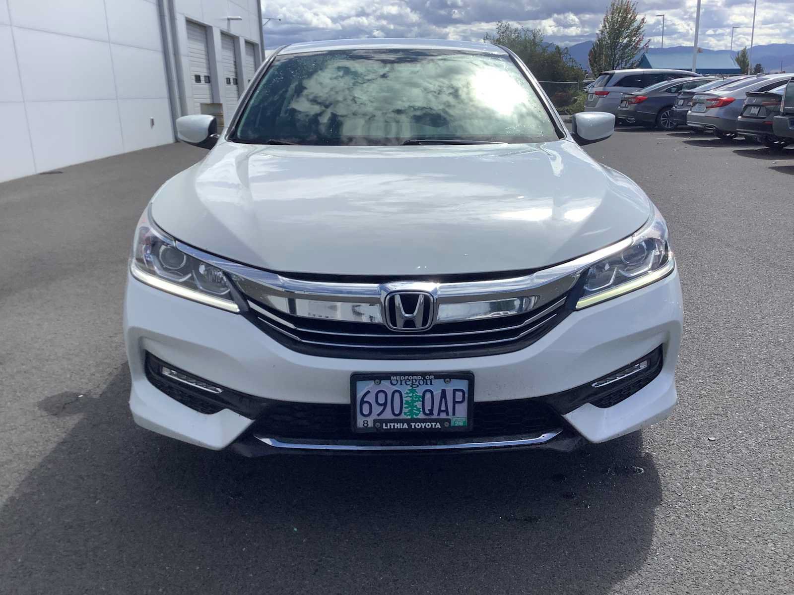 Used 2016 Honda Accord Sport image 9