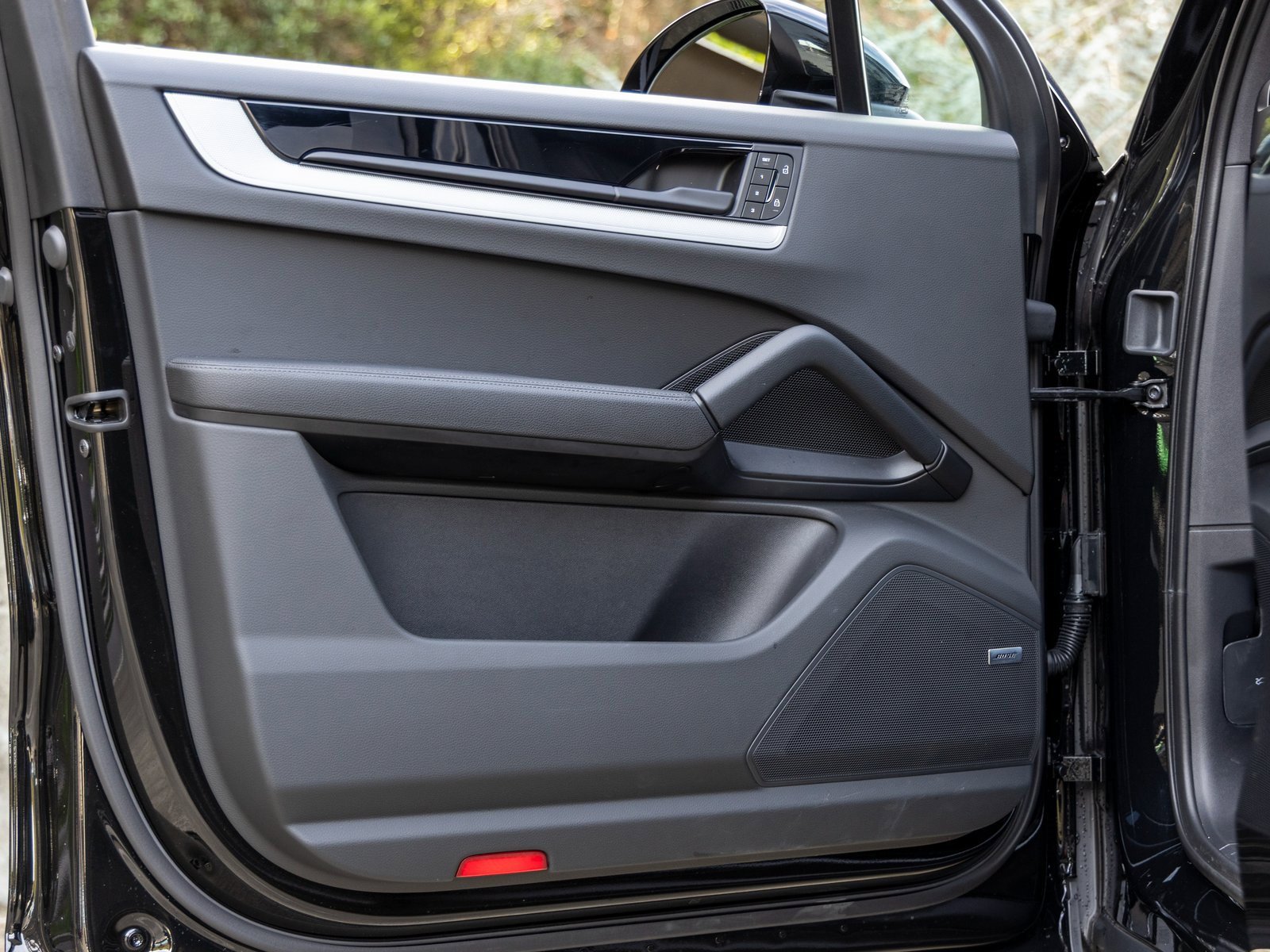 Certified 2025 Porsche Cayenne image 21