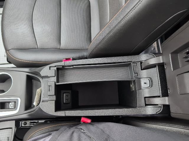 Used 2020 Chevrolet Equinox LT w/ Midnight Edition image 21