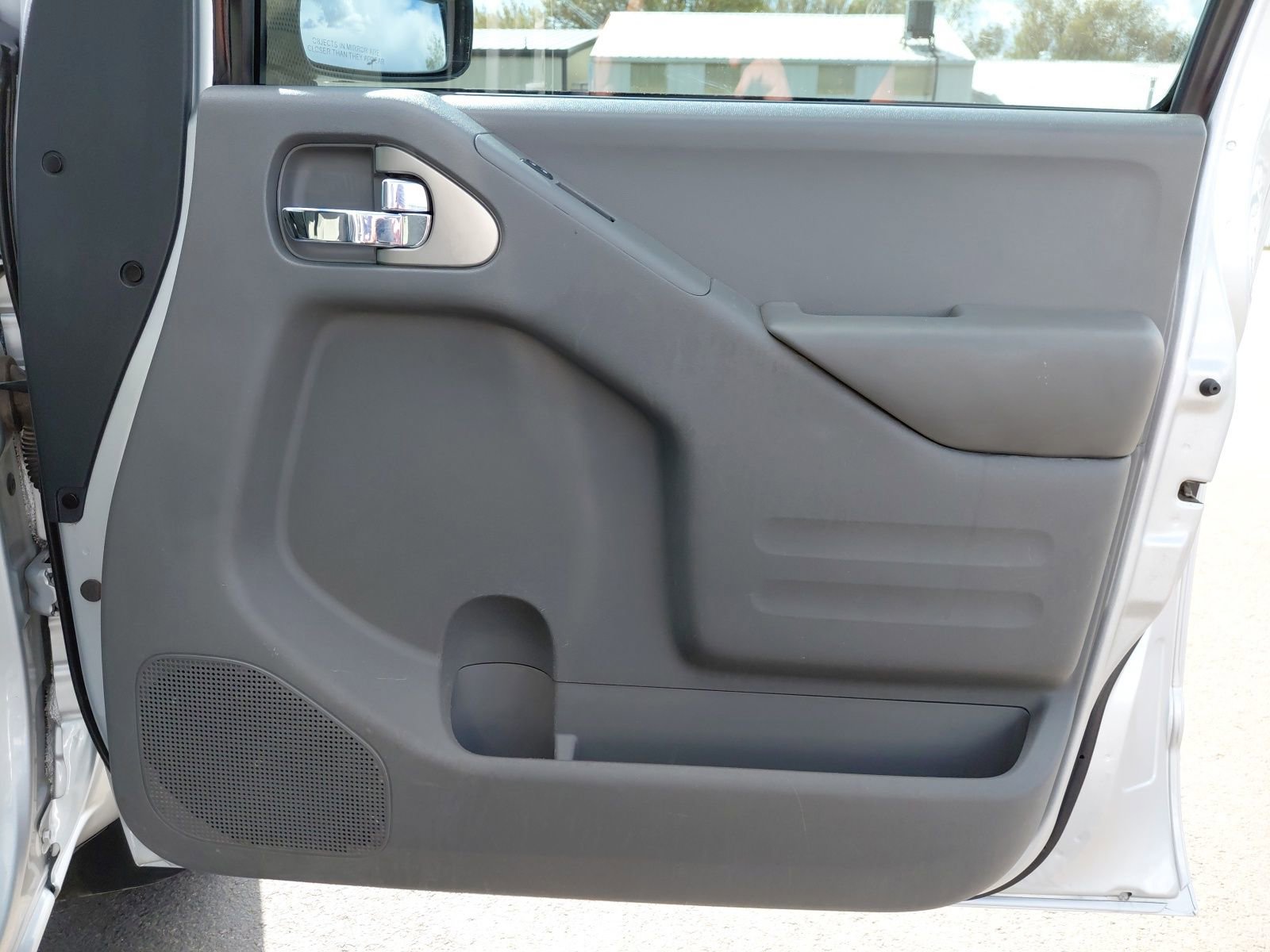 Used 2018 Nissan Frontier SV image 26