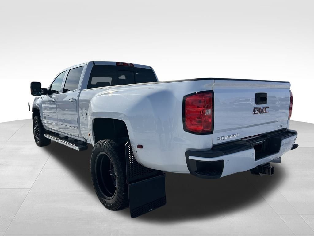 Used 2019 GMC Sierra 3500 Denali w/ Duramax Plus Package image 18