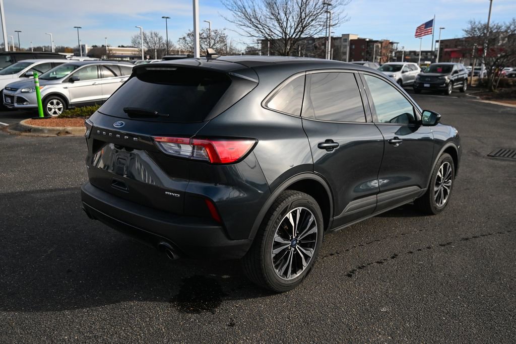 Certified 2022 Ford Escape SE w/ SE Sport Appearance Package AWD/4WD image 5