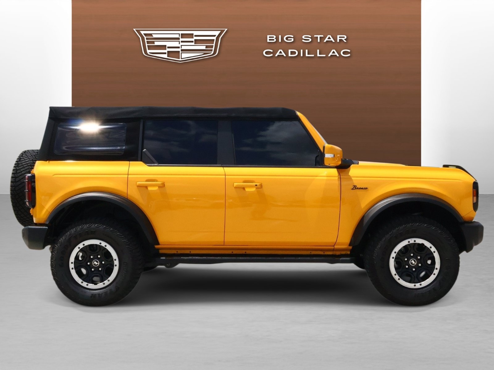 Used 2022 Ford Bronco Outer Banks w/ Sasquatch Package AWD/4WD image 6