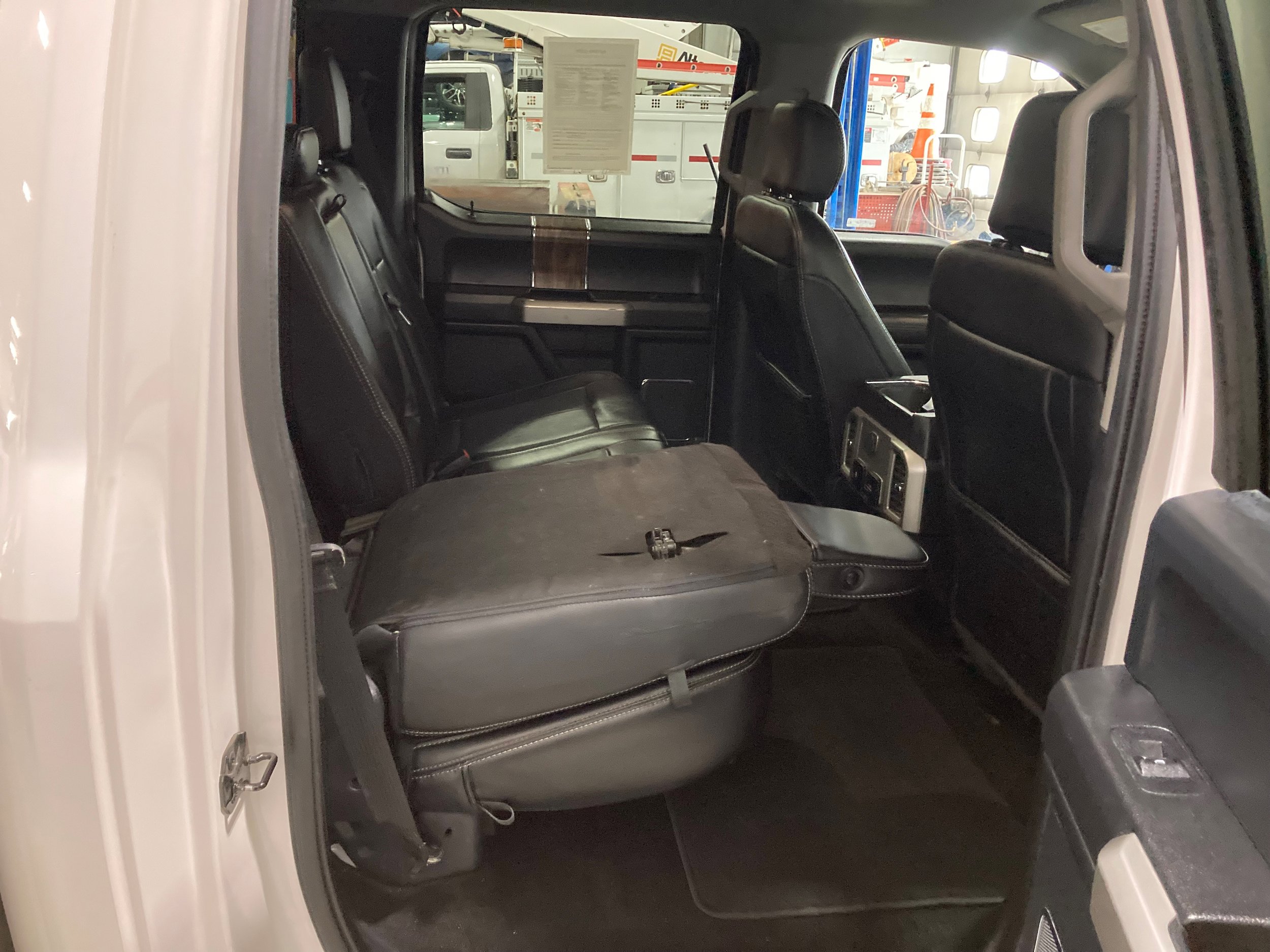 Used 2019 Ford F150 Lariat AWD/4WD image 12