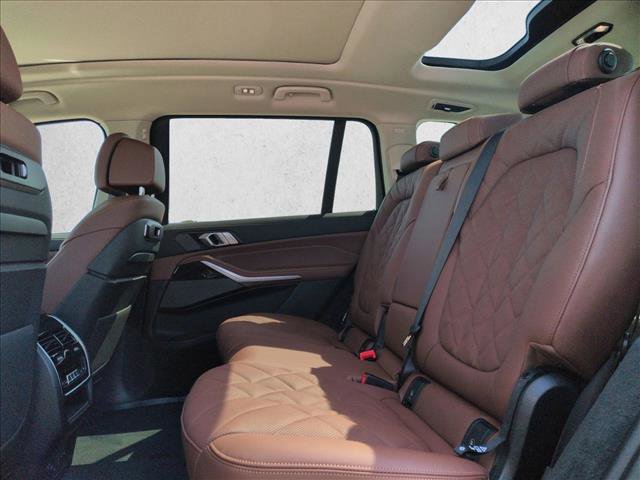 New 2026 BMW X7 xDrive40i image 16