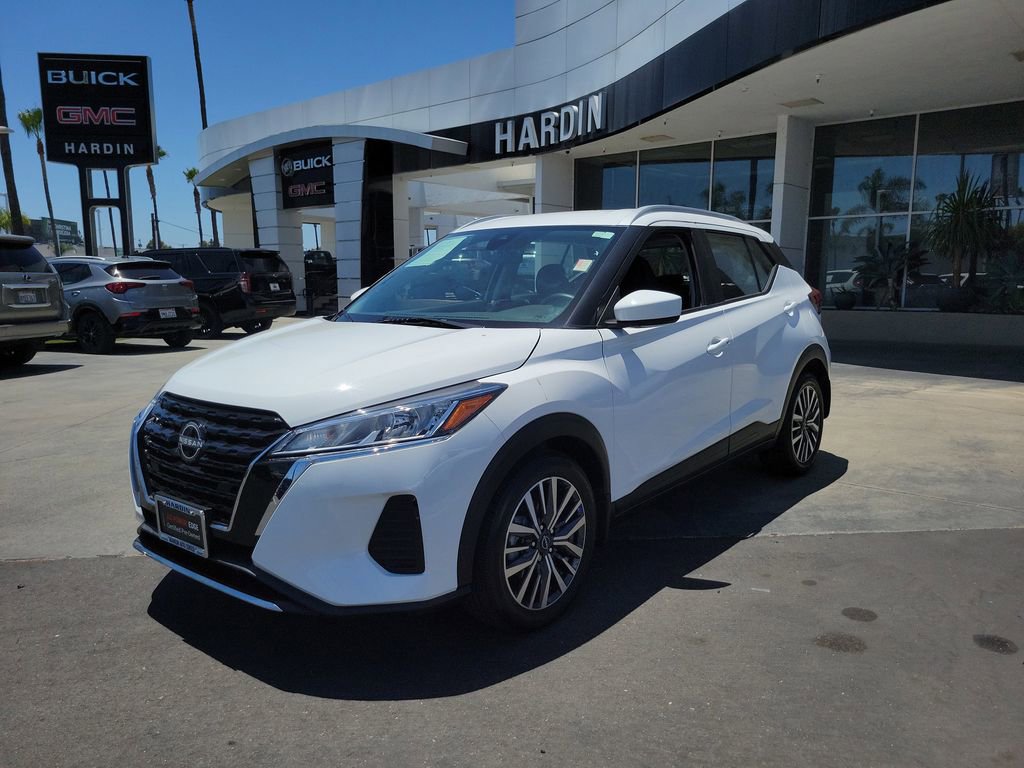 Used 2024 Nissan Kicks SV FWD image 2