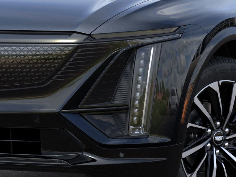 New 2025 Cadillac Lyriq Sport w/ LPO, Floor Liner Package AWD/4WD image 37