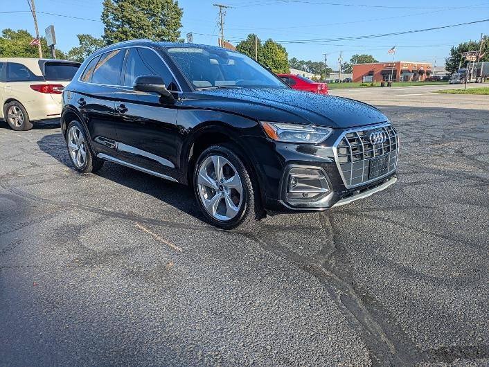 Used 2021 Audi Q5 2.0T Premium Plus w/ Premium Plus Package AWD/4WD image 4