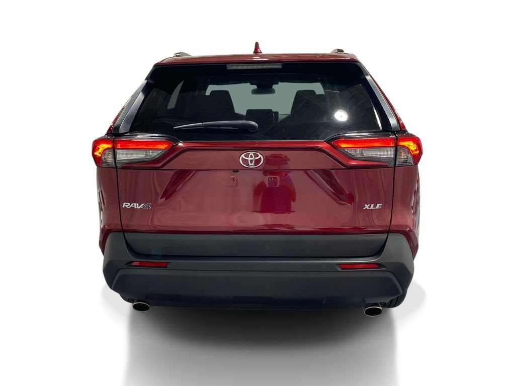 Used 2023 Toyota RAV4 XLE FWD image 3