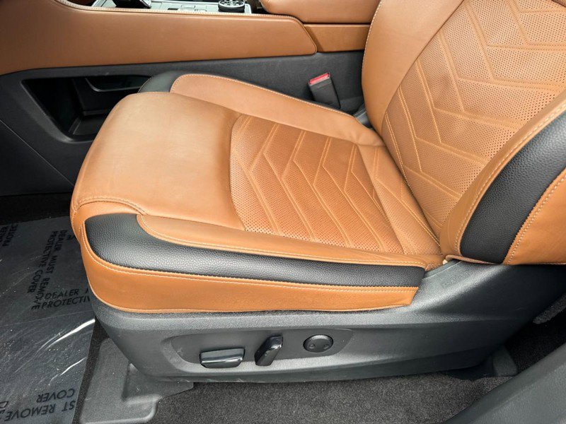 Used 2024 Nissan Pathfinder Platinum w/ Cargo Package image 26