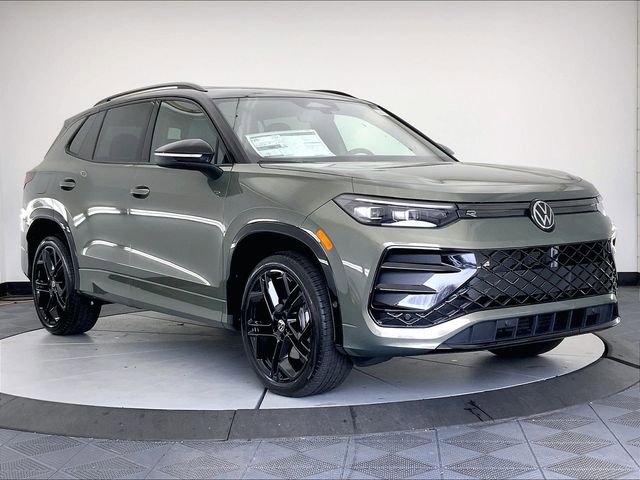 New 2026 Volkswagen Tiguan SE R-Line image 1