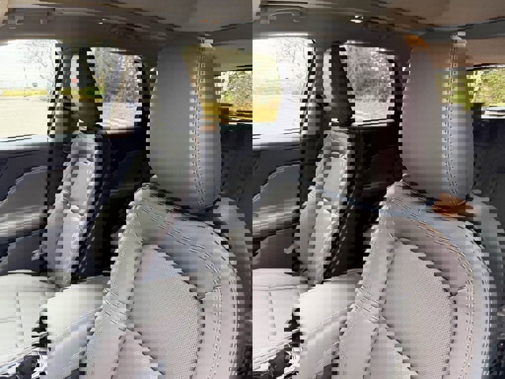 New 2026 Lincoln Corsair Premiere image 10