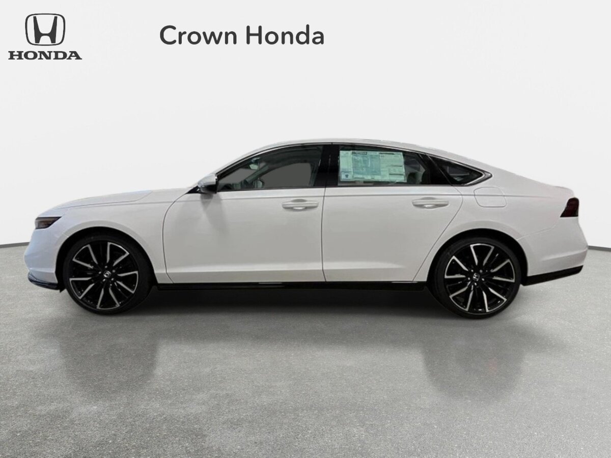 New 2026 Honda Accord Touring image 2