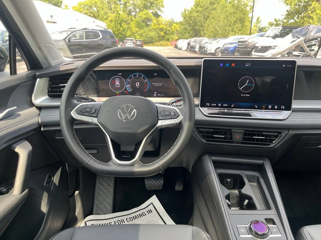 Certified 2025 Volkswagen Tiguan SE w/ Panoramic Sunroof Package AWD/4WD image 20