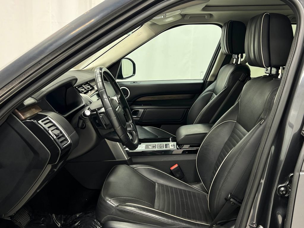 Used 2018 Land Rover Discovery HSE Luxury AWD/4WD image 14