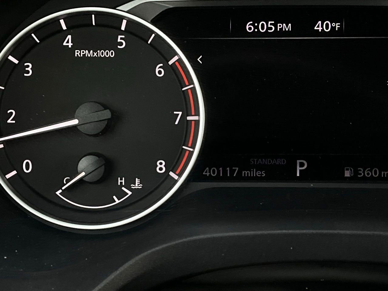 Used 2025 Nissan Rogue SV image 38