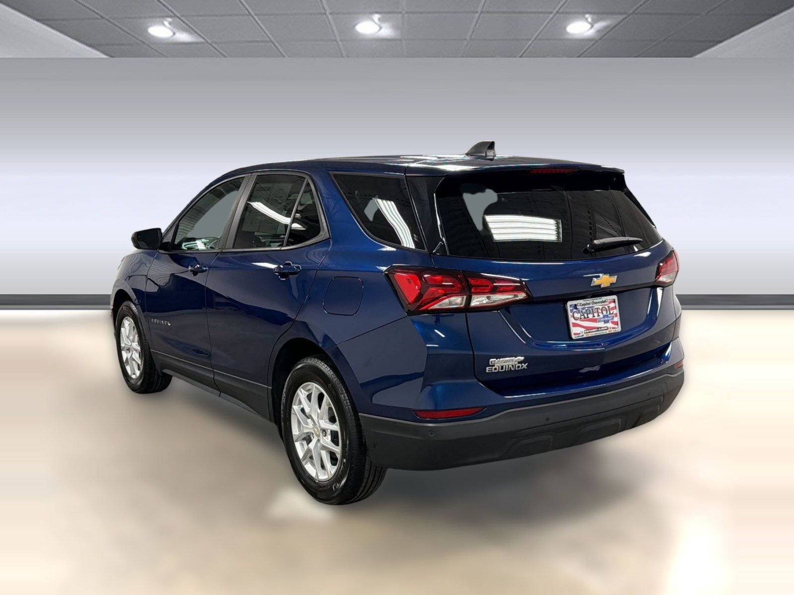 Used 2022 Chevrolet Equinox LS FWD image 3
