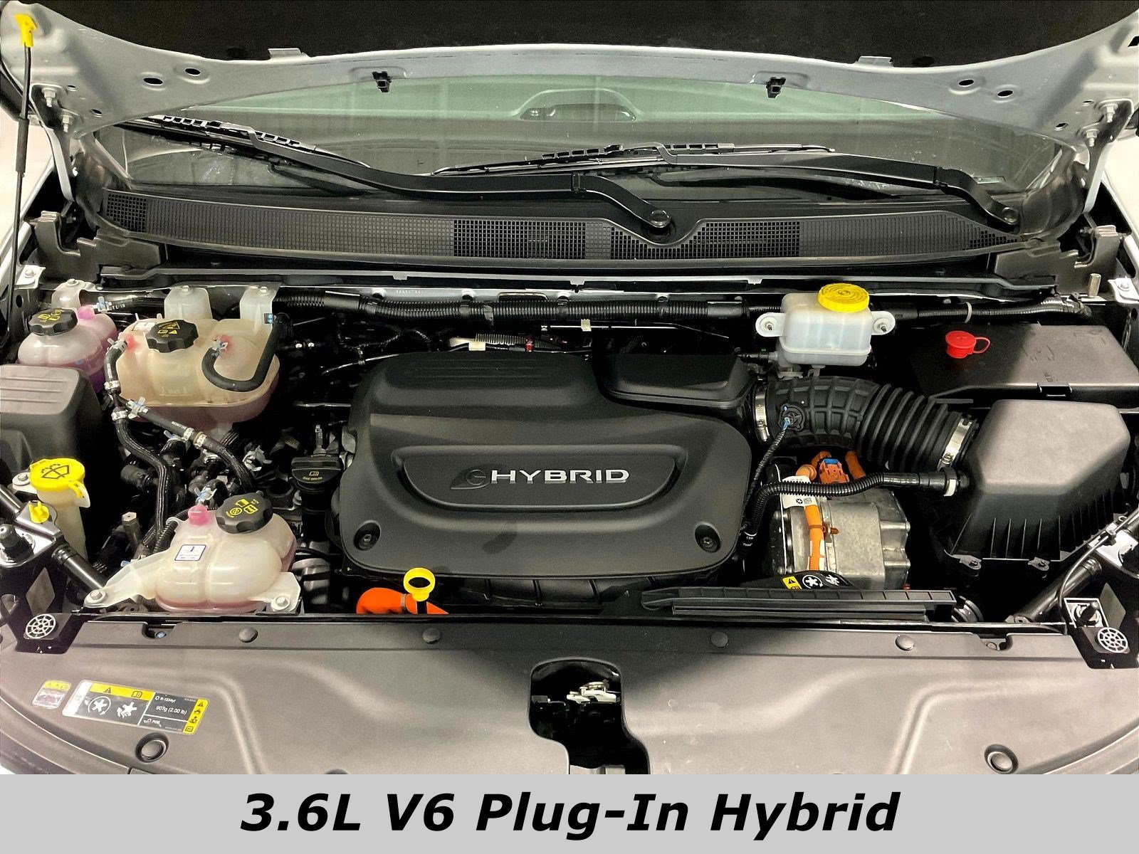 Used 2023 Chrysler Pacifica Touring-L FWD image 28