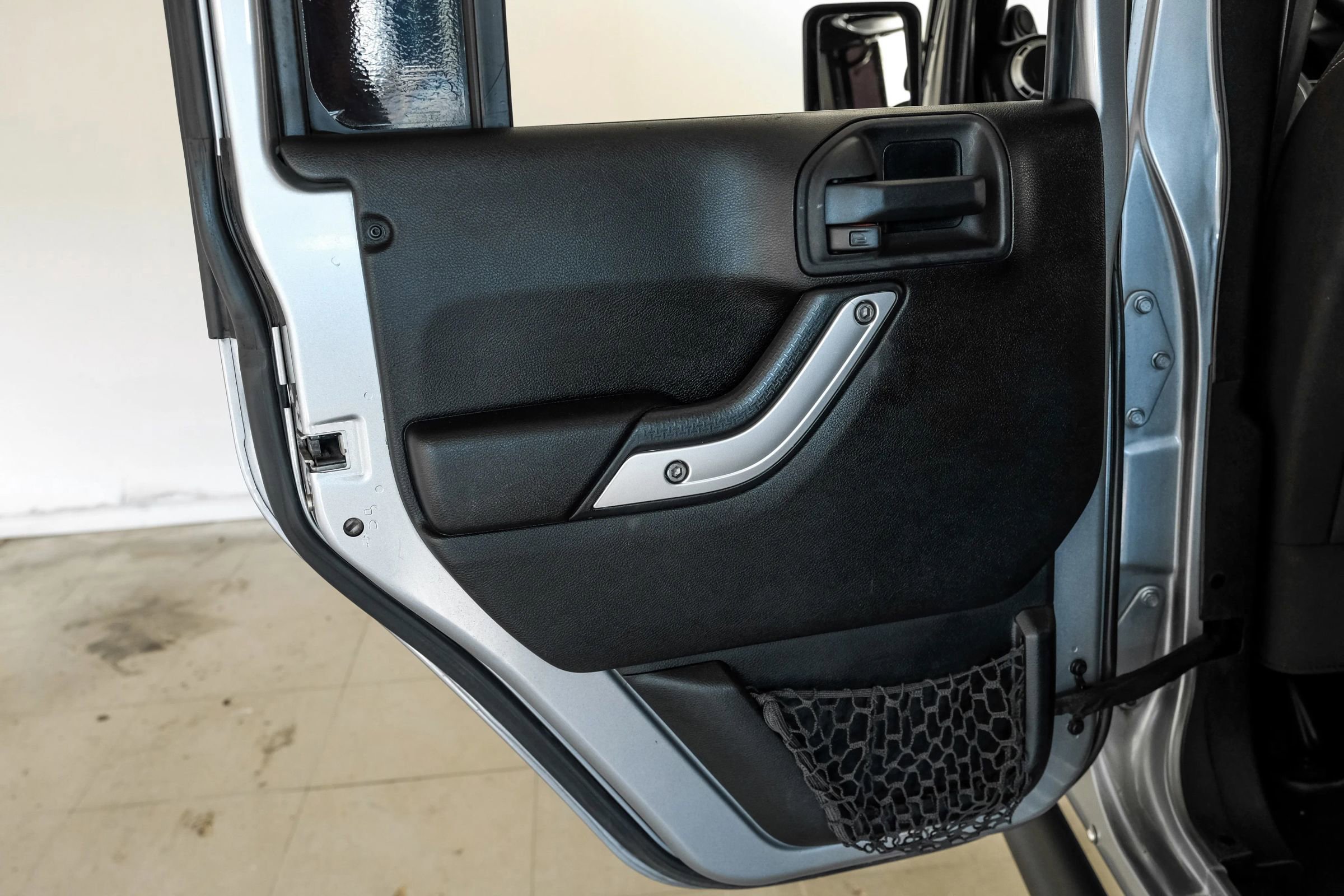 Used 2014 Jeep Wrangler Unlimited Rubicon w/ Max Tow Package image 40